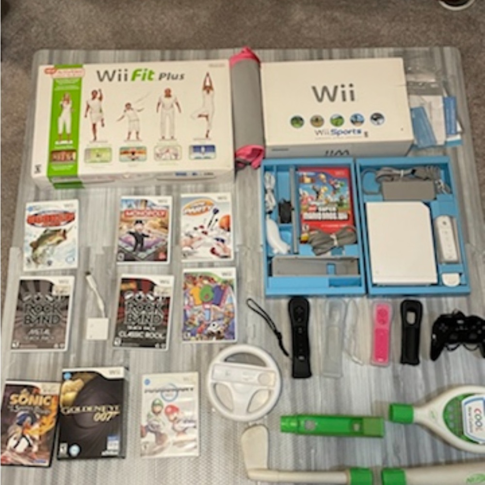 Nintendo Wii Console, Wii Fit board w/ games and controllers